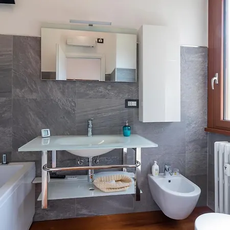 Appartement Luxury Close To Navigli - Bari Milaan