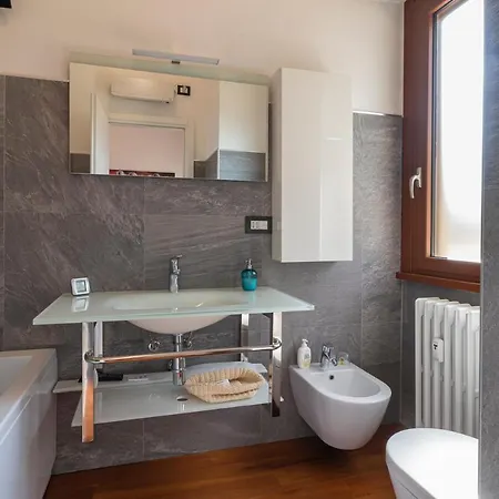Luxury Close To Navigli - Bari アパート *
